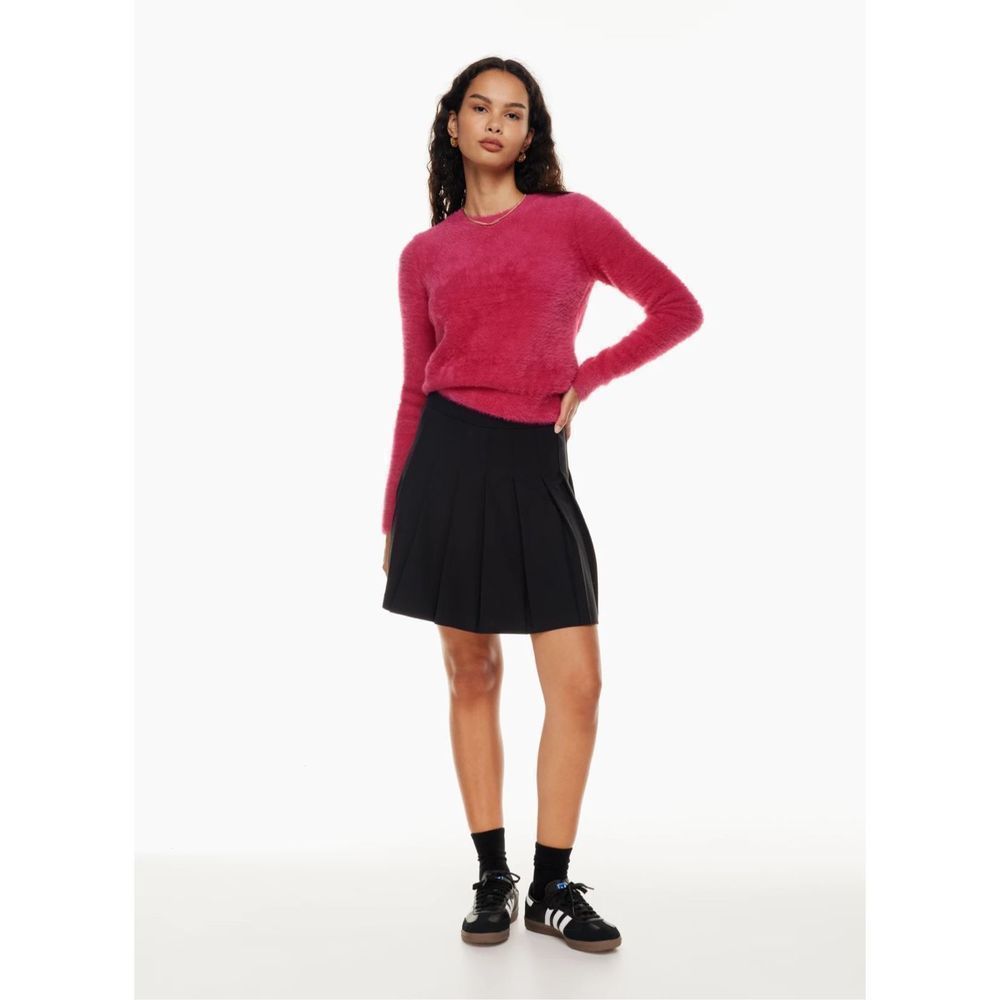 Sunday Best | Aritzia Olive Pleated Mini Skirt Black Size 6